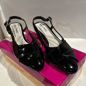 Gently Worn Women’s Easy Street Breanna Black Patent Slingback Dress Pump Shoe-9